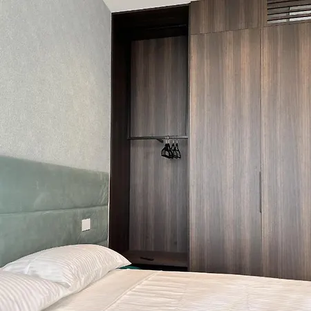 Yls Luxury * Milán