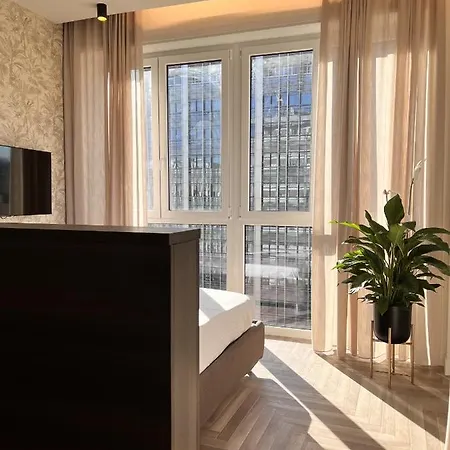 Yls Luxury * Milan