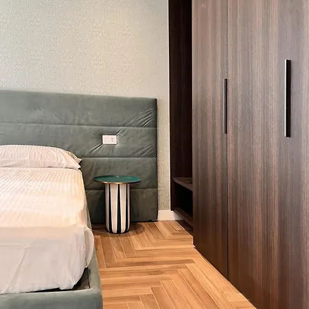 Yls Luxury Apartment